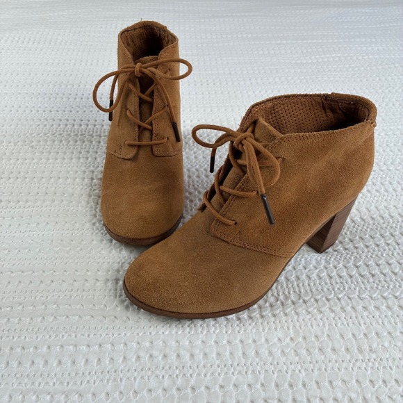 Toms Shoes - Toms Lunata Boots Lace Up Heeled Ankle Booties Suede Tan 6.5 Neutral Boho